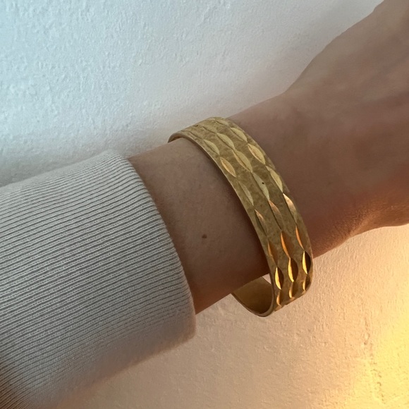 Vintage French gold plated faceted statement bangle - Picture 14 of 14